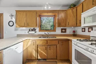 1311 Fallbrook Ln, Woodbury, MN 55125 - Photo 14