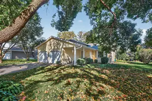 1311 Fallbrook Ln, Woodbury, MN 55125 - Photo 2