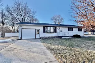 403 N Minnesota St, Marshall, MN 56258 - Photo 1