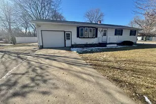 403 N Minnesota St, Marshall, MN 56258 - Photo 1