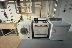 403 N Minnesota St, Marshall, MN 56258 - Photo 16