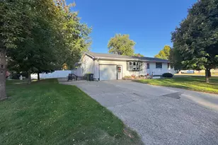 403 N Minnesota St, Marshall, MN 56258 - Photo 2