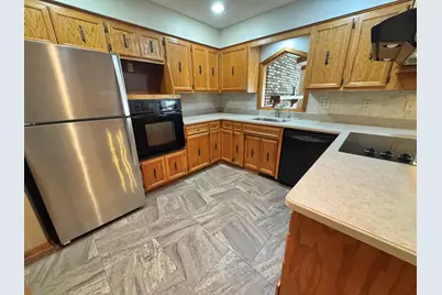 403 N Minnesota Street, Marshall, MN 56258 - Photo 4