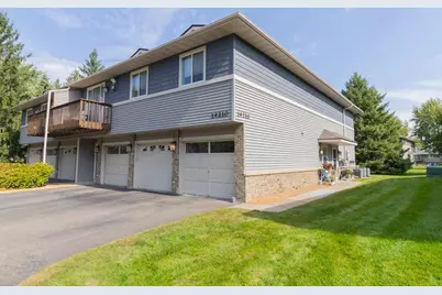 14210 44th Place N #6, Plymouth, MN 55446 - Photo 2