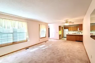 48 Thompson Ave W, West Saint Paul, MN 55118 - Photo 10