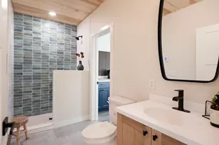 114 E Lakeview Dr, Silver Bay, MN 55614 - Photo 14