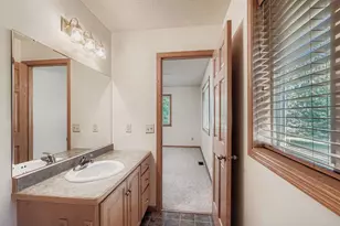 38125 Fieldstone Dr, North Branch, MN 55056 - Photo 12