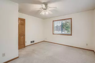 38125 Fieldstone Dr, North Branch, MN 55056 - Photo 10