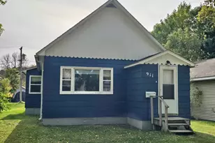 911 7th St, International Falls, MN 56649 - Photo 10