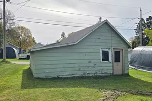 911 7th St, International Falls, MN 56649 - Photo 6