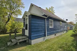 911 7th St, International Falls, MN 56649 - Photo 4