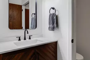 5607 Green Cir Dr, Minnetonka, MN 55343 - Photo 18