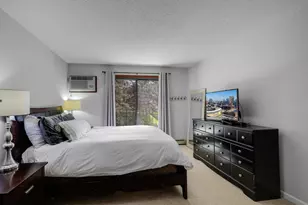 5607 Green Cir Dr, Minnetonka, MN 55343 - Photo 14