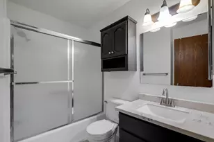 5607 Green Cir Dr, Minnetonka, MN 55343 - Photo 22