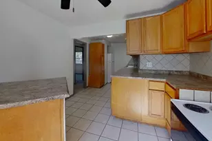 606 E Main St, Marshall, MN 56258 - Photo 36