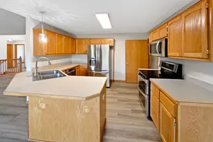 137 Pheasant Ridge Dr, Montrose, MN 55363 - Photo 6