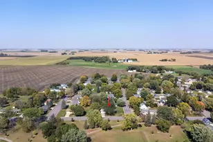 202 8th Street W, Winthrop, MN 55396 - Photo 34