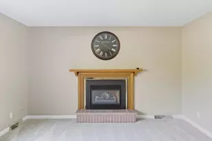 221 Crestwood Dr, North Mankato, MN 56003 - Photo 10