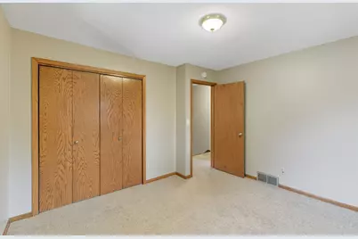 221 Crestwood Drive, North Mankato, MN 56003 - Photo 22