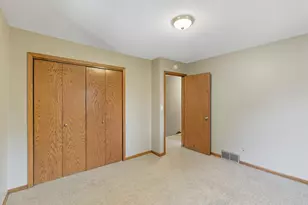 221 Crestwood Dr, North Mankato, MN 56003 - Photo 22