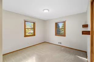 221 Crestwood Dr, North Mankato, MN 56003 - Photo 24