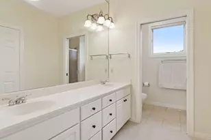 266 Troon Ct, Troy Township, WI 54016 - Photo 38