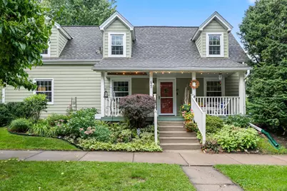 633 Griggs Street S, Saint Paul, MN 55116 - Photo 1