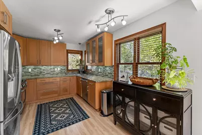 18863 Broadmoore Drive, Eden Prairie, MN 55346 - Photo 12