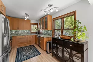 18863 Broadmoore Dr, Eden Prairie, MN 55346 - Photo 12