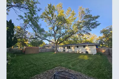 724 Southview Drive SW, Hutchinson, MN 55350 - Photo 16