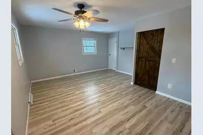 724 Southview Drive SW, Hutchinson, MN 55350 - Photo 6