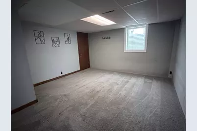 724 Southview Drive SW, Hutchinson, MN 55350 - Photo 12