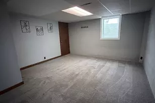 724 Southview Dr SW, Hutchinson, MN 55350 - Photo 12