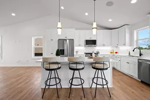 1949 S Lusitano St, Shakopee, MN 55379 - Photo 10