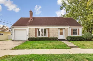 319 3rd St SW, Faribault, MN 55021 - Photo 1