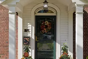 219 Amherst St, Saint Paul, MN 55105 - Photo 2