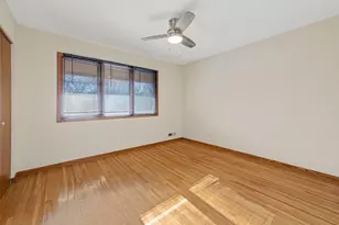 21 Walden St, Burnsville, MN 55337 - Photo 24