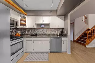 21 Walden St, Burnsville, MN 55337 - Photo 12