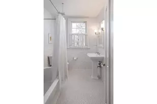 2774 W Lake of the Isles Pkwy, Minneapolis, MN 55416 - Photo 32