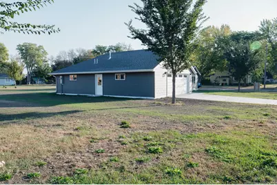 131 Main Street E, Trimont, MN 56176 - Photo 72