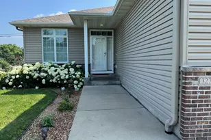 3274 James Ln NE, Rochester, MN 55906 - Photo 2