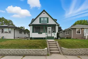 351 12th Ave N, South Saint Paul, MN 55075 - Photo 1