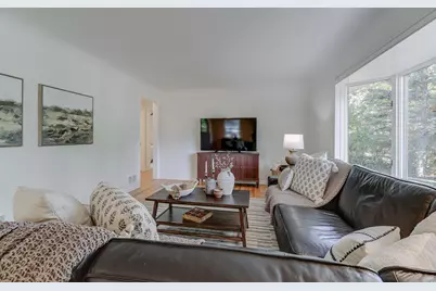 9824 Fremont Avenue S, Bloomington, MN 55431 - Photo 6