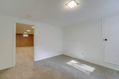 9824 Fremont Avenue S, Bloomington, MN 55431 - Photo 32