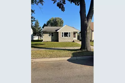 1202 2nd Avenue SW, Austin, MN 55912 - Photo 2