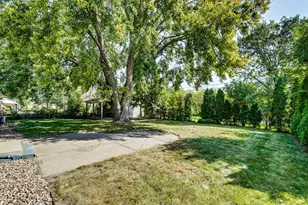 6400 Brooklyn Dr, Brooklyn Center, MN 55430 - Photo 14