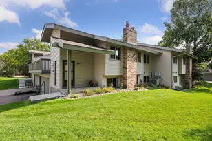 9775 Dorset Ln, Eden Prairie, MN 55347 - Photo 2