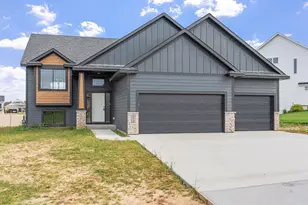 602 Grouse Way, New Richmond, WI 54017 - Photo 2