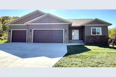 2804 Oak Lawn Drive, Northfield, MN 55057 - Photo 2