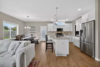 875 Golfview Avenue, Zumbrota, MN 55992 - Photo 6